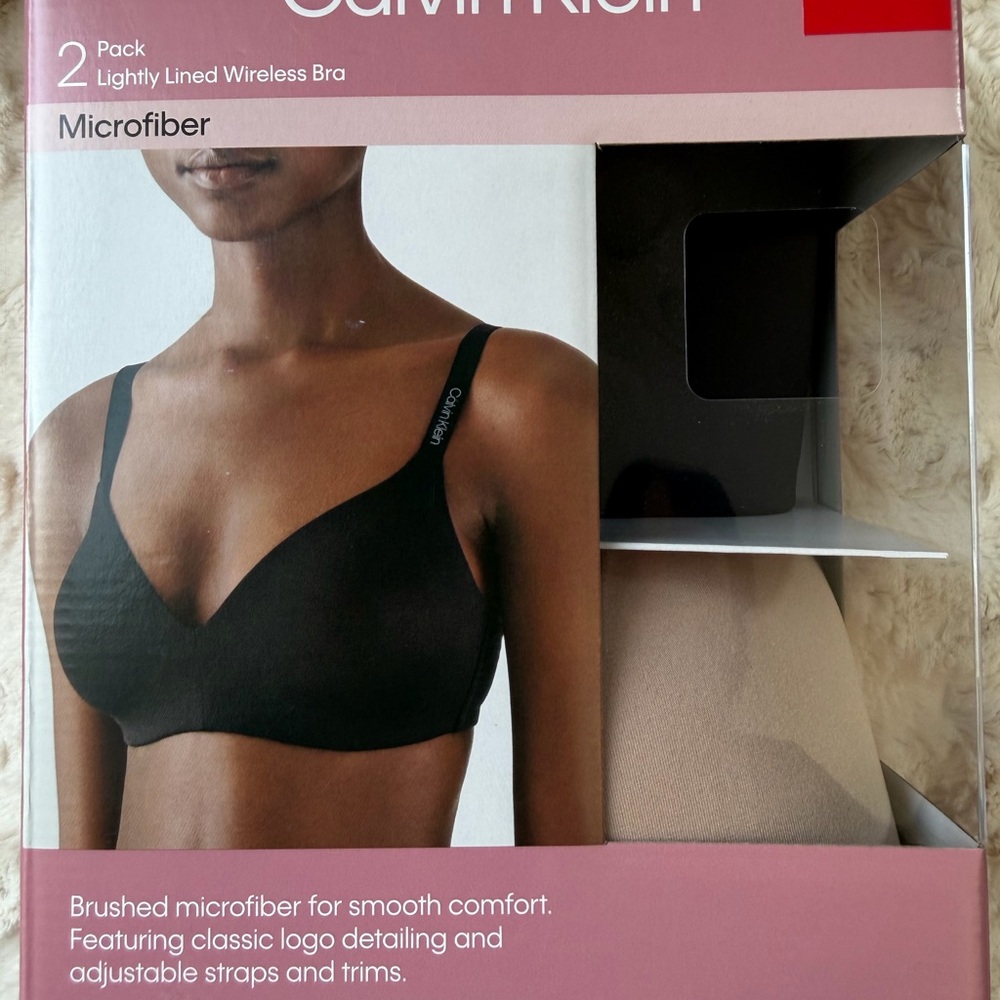 Calvin Klein 2-Pack Lightly Lined Wireless Bras in Black & Nude